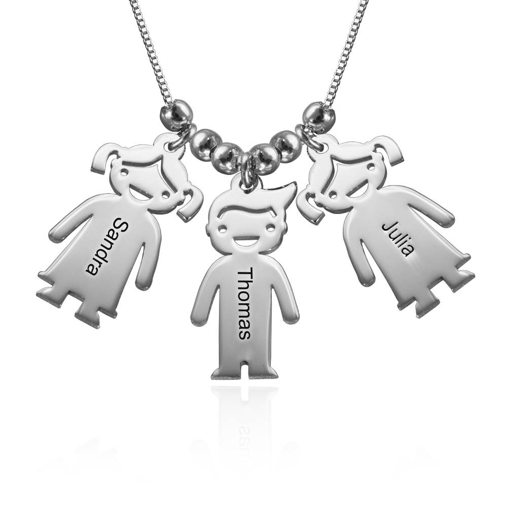 Léa Family Name Necklace