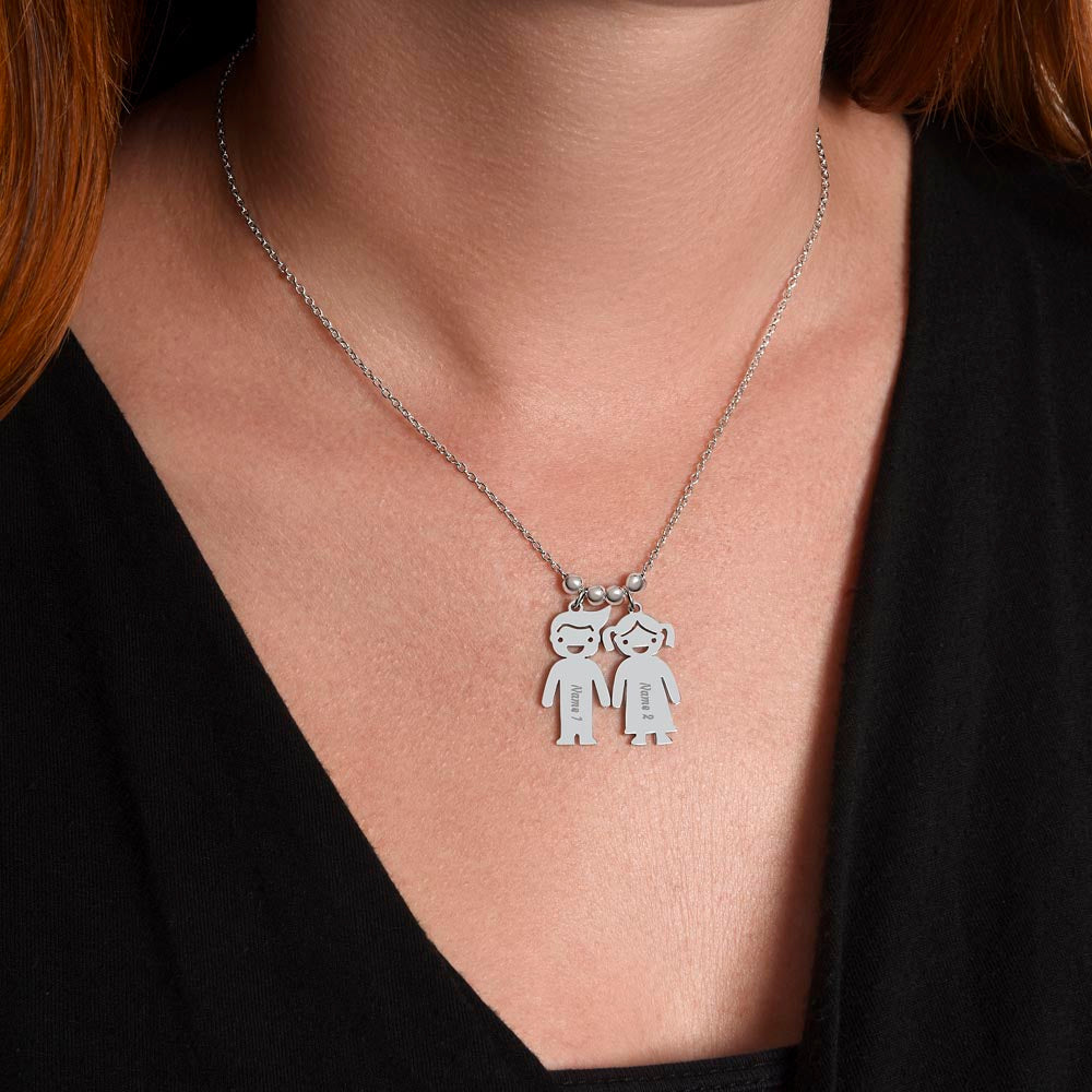 Léa Family Name Necklace